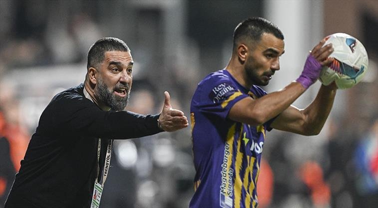 Arda Turan kırmızı kart gördü