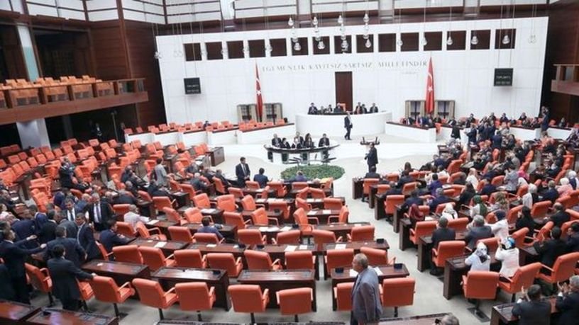 En düşük emekli maaşı Meclis’te kabul edildi