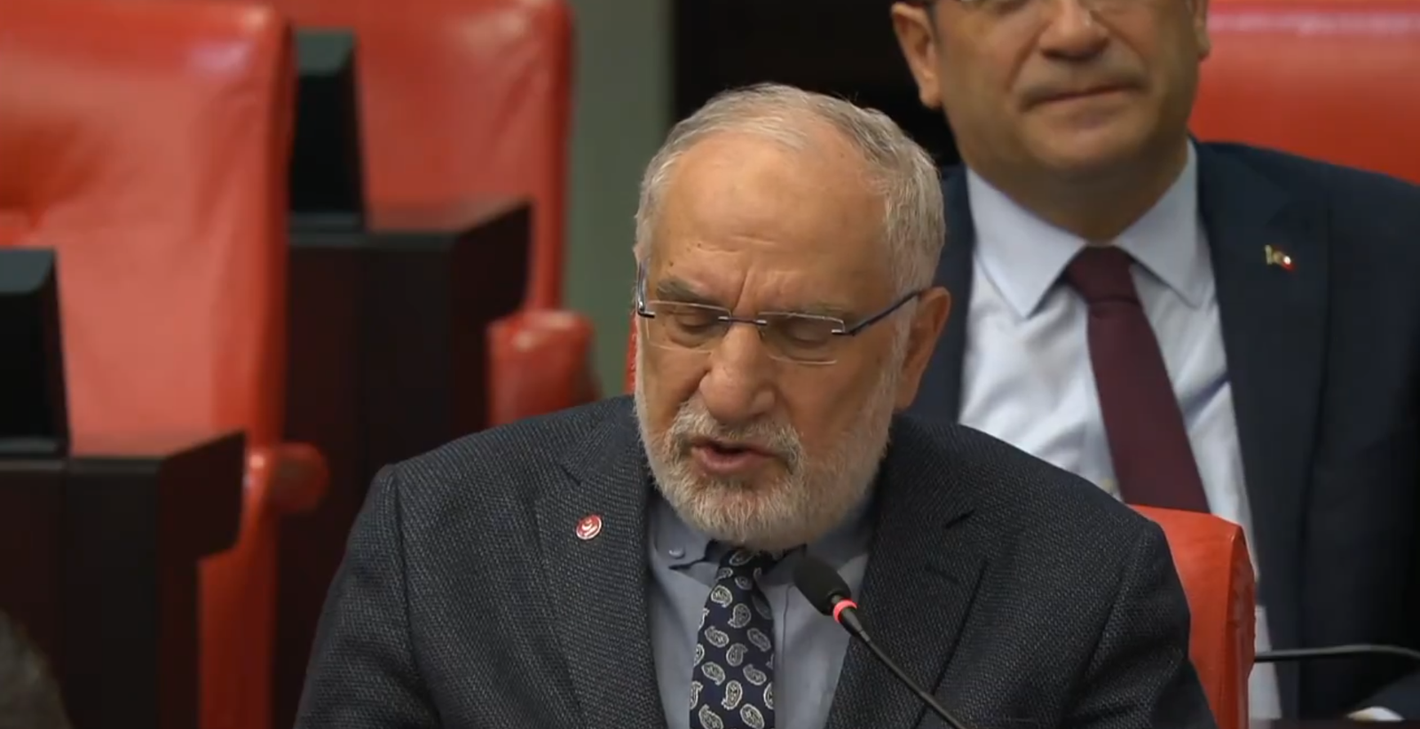 Sosyal Hizmet İşçilerinin sorunlarını, Milletvekili Karaman mecliste dile getirdi