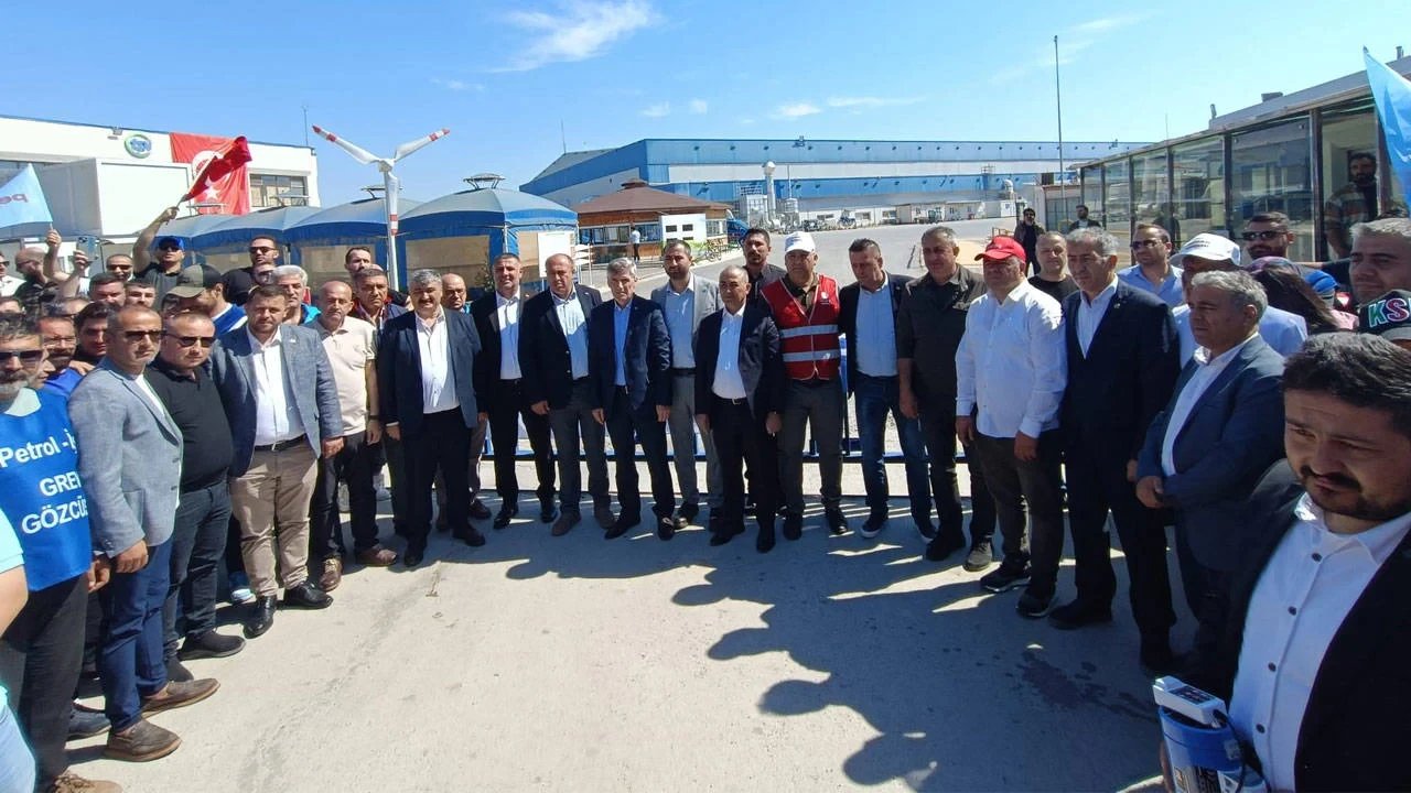 İzmir TPI’da binlerce işçi greve çıktı