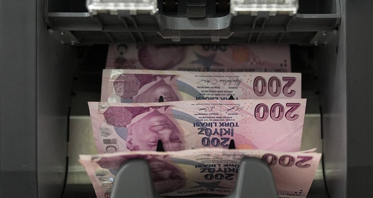 Herkes parasını bankaya taşıdı! Mevduatlar 25 trilyon liraya yaklaştı